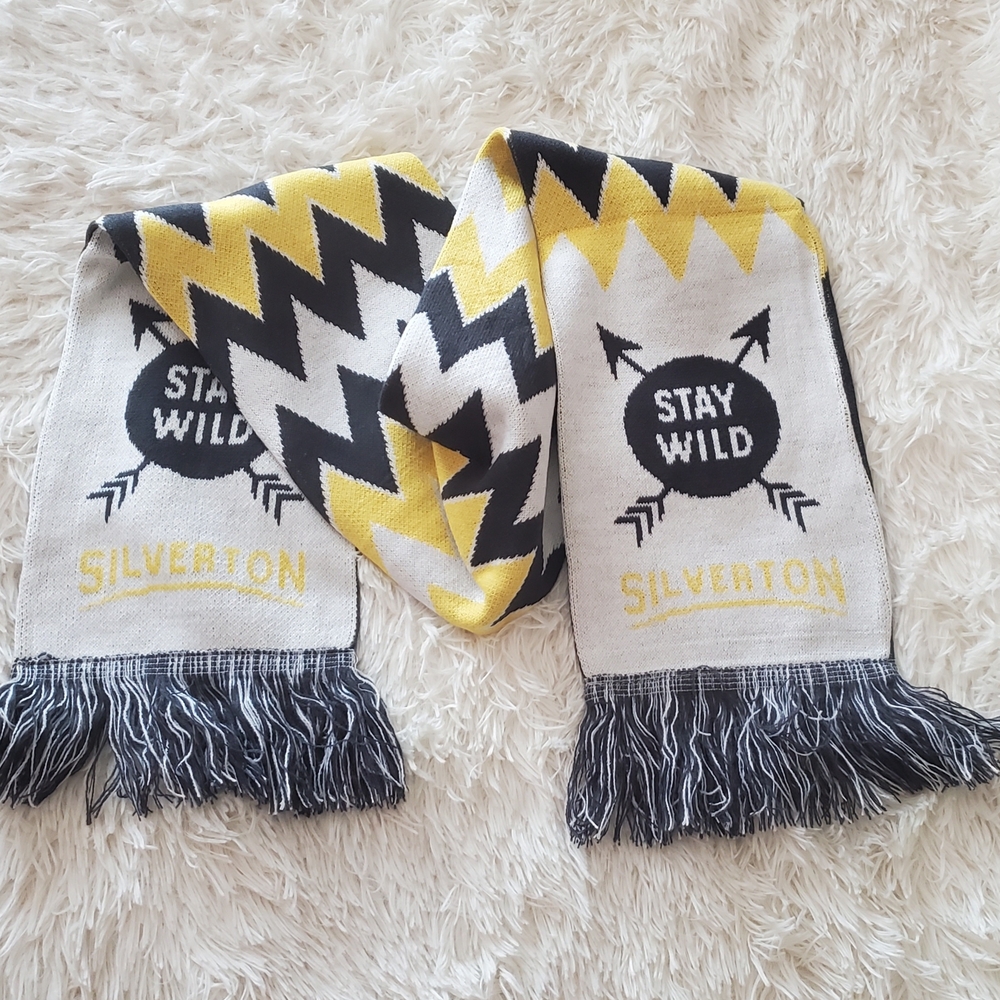Stay Wild Silverton Zigzag Scarf Black Yellow Chevron Winter Knit W/ Tassles